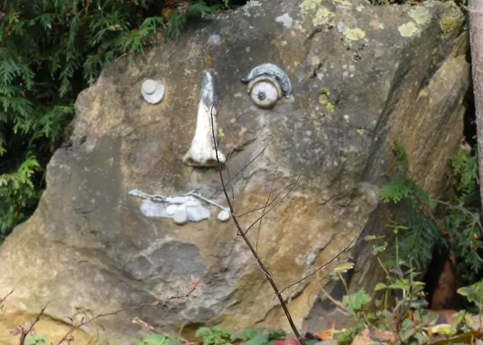 Schwalbennest * Weinsheim (Bitburg-Prum)